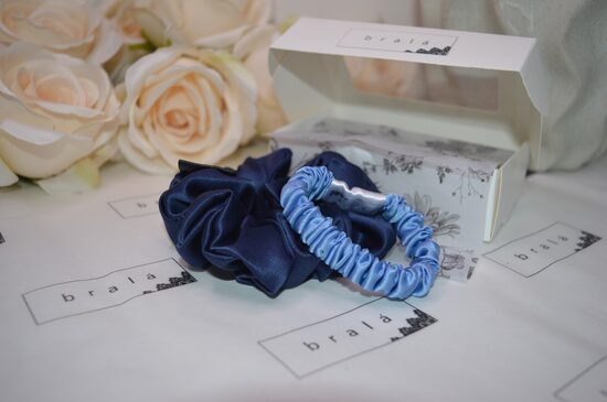 100% Mulberry zīda matu gumiju komplekts - Navy tumši zila (L izmērs) + Gaiši zila (S izmērs)